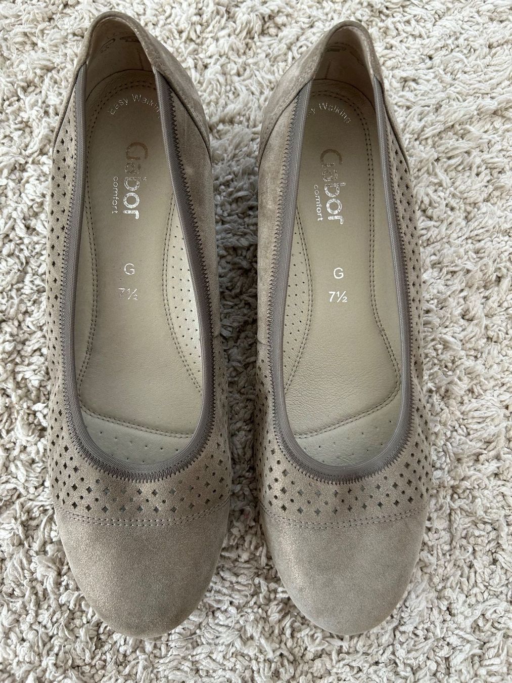 Gabor Scarpe da donna: Gabor Pumps, Beige Wildleder, Gr.7 1/2, Elegant! – Usato da Horn venduto da Resvi