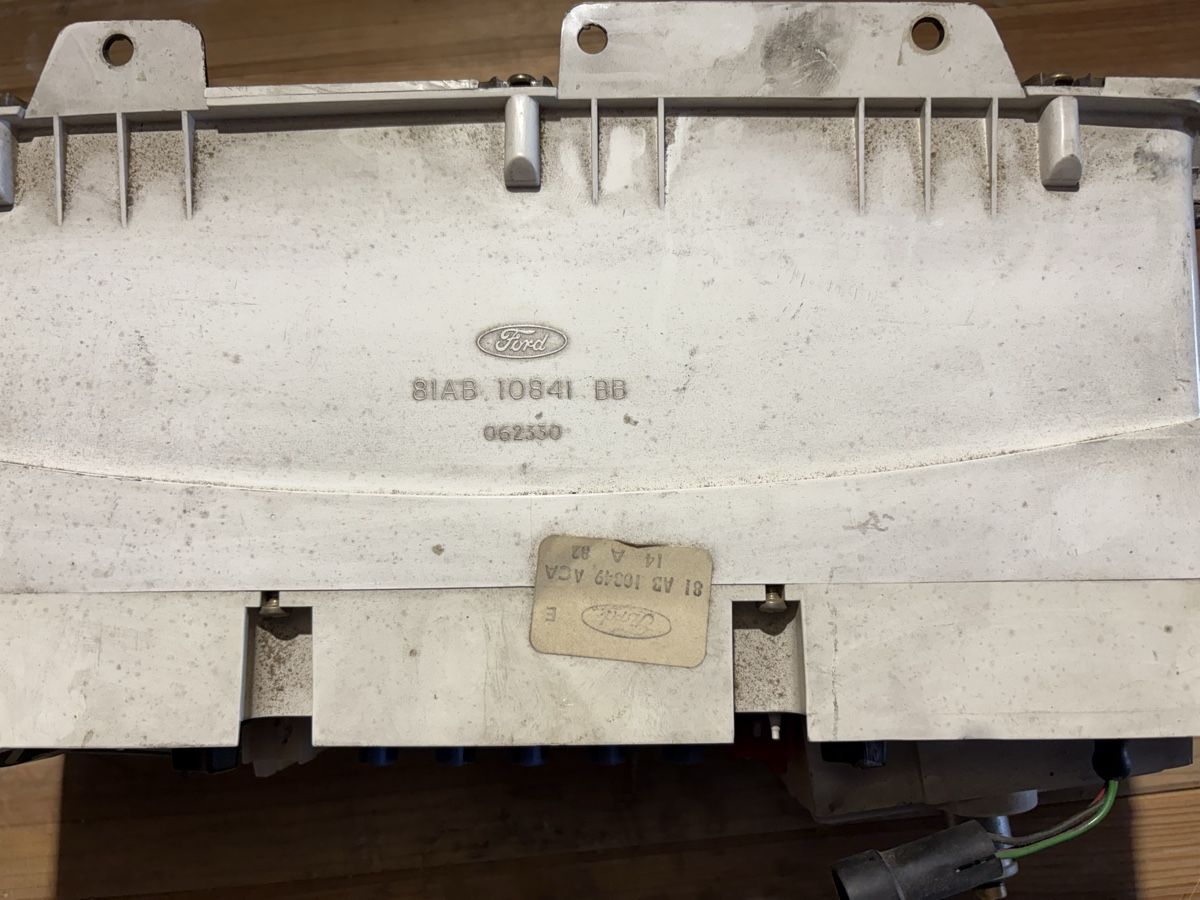 Ford Alle Autoersatzteile: Combiné Ford escort  – Gebraucht aus Montmollin von Adr_gret12 1