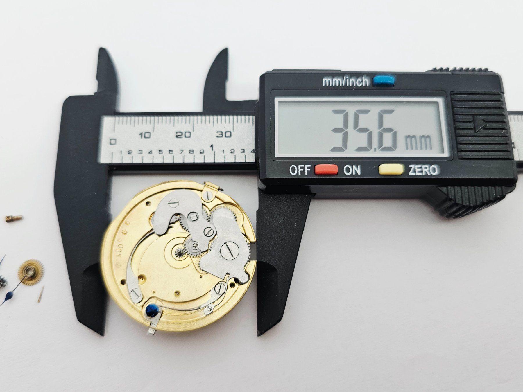 Orologi: Antikes Taschenuhrwerk – Difettoso da Bassersdorf venduto da AnkerWatch 5
