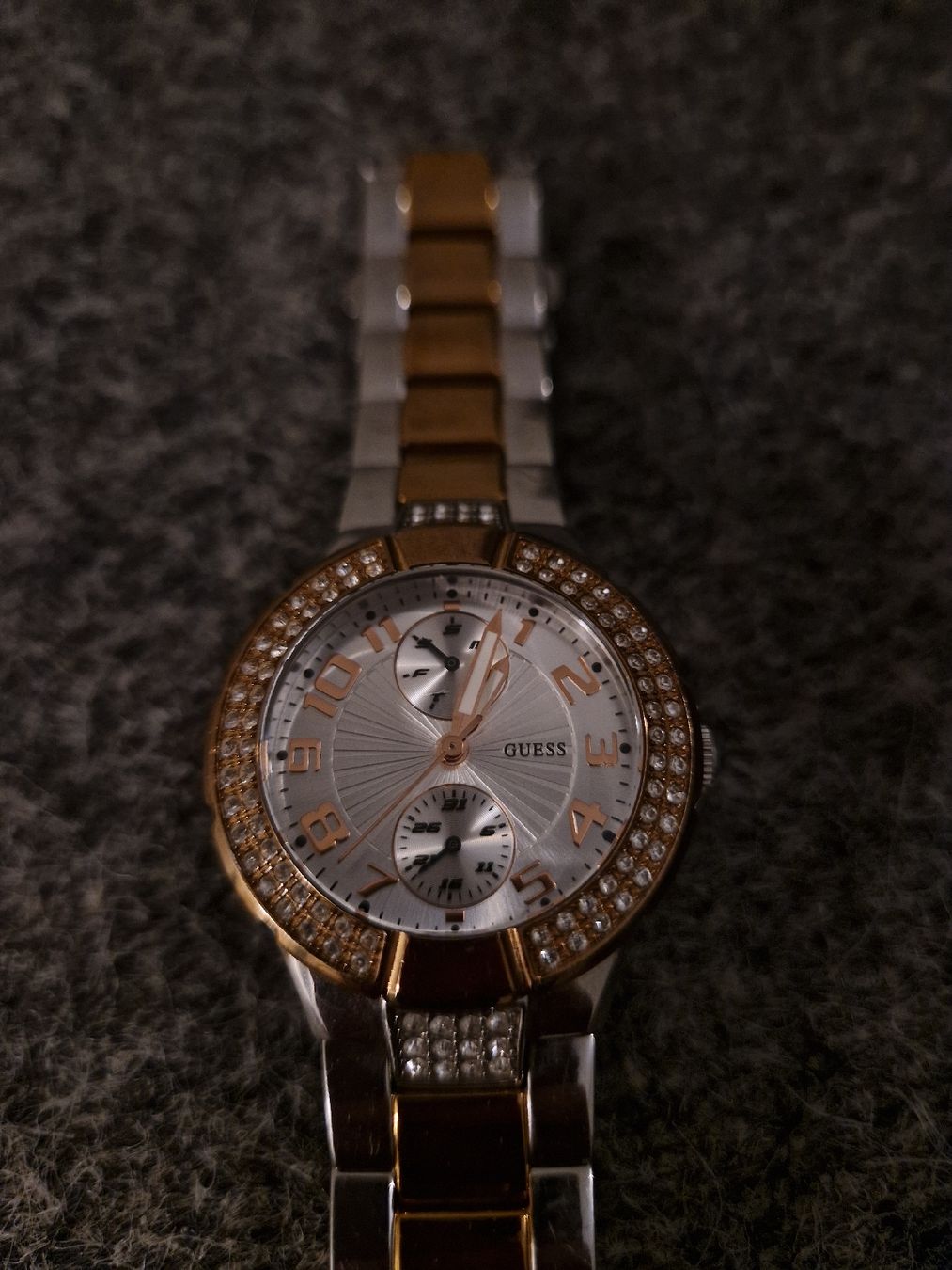 Guess Uhren: Guess Ihr zu verkaufen – Gebraucht aus Luzern von fat_d59v