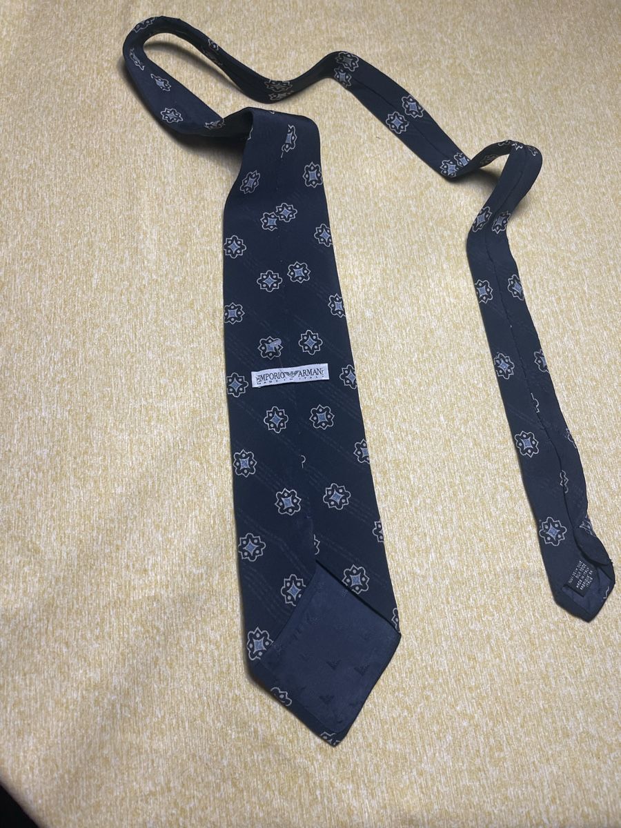 Armani Krawatten: Armani cravatta di seta-Uomo-glamour e elegante  – Neu (gemäss Beschreibung) aus Gordevio von LanaZimm 5