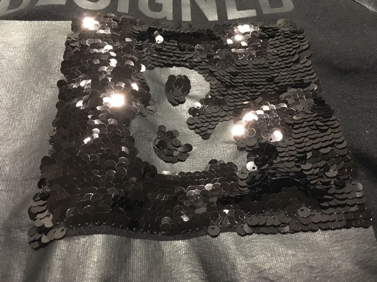 Maglioni & Felpe: Cartoon Pullover schwarz mit Pailletten Grösse S – Usato da Oberrohrdorf venduto da Desteny1