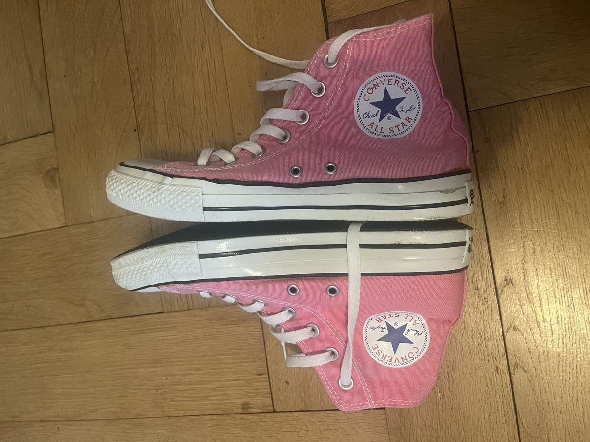 Converse Herrenschuhe: Rosa Converse Grösse 39 – Defekt aus Olten von sae_82z2 1