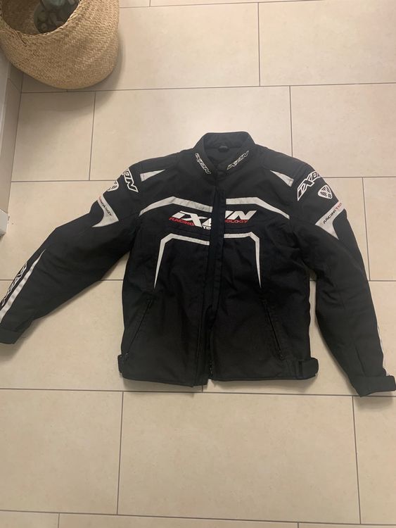 Damen Motorradjacke Aus Lammleder – Größe L (Brustumfang 37/38) – Stilvoll, Schlank Geschnitten, Mit Weichem Innenfutter