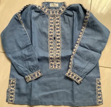 Asta Graubünden Bluse, mit Stickerei,Top! Neu