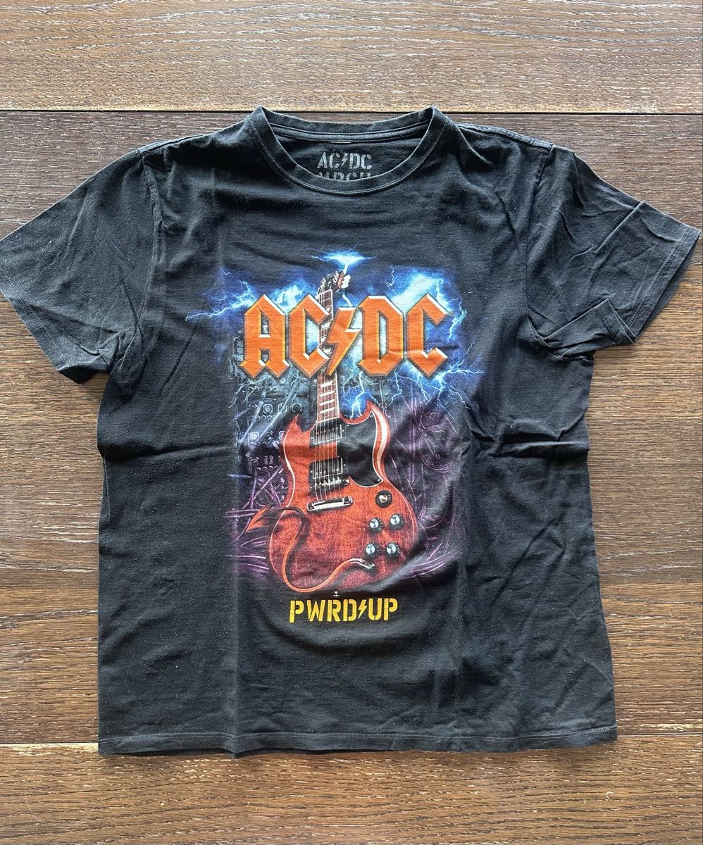 T-shirt: ACDC Shirt – Nuovo (secondo la descrizione) da Zürich venduto da davozn