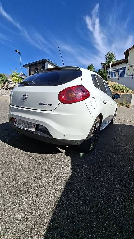 Fiat Autos: Fiat Bravo 1.4 16V Turbo Dynamic – D'occasion à Le Noirmont par Cl3ment 3