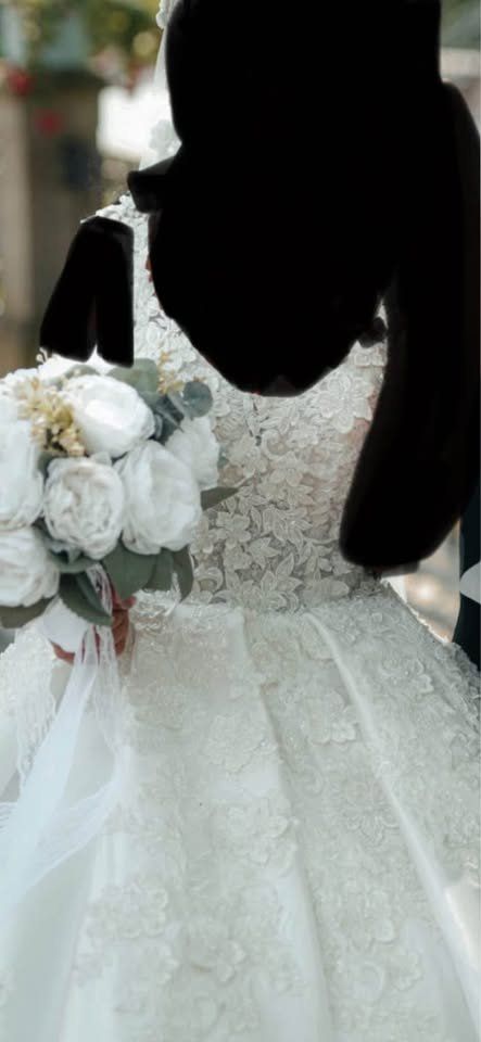 Vestiti: Brautkleid Kleid – Nuovo (secondo la descrizione) da Dänikon ZH venduto da tug_m9b6 4