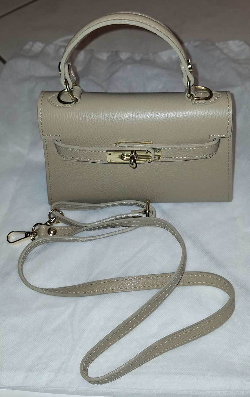 Borse da donna: Kleine Tasche aus echtem Leder – Nuovo (secondo la descrizione) da Wilen b. Wollerau venduto da kat_35 5