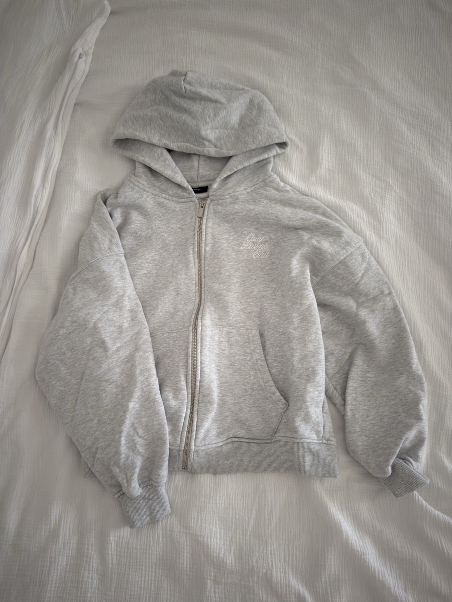 Oace Lots de vêtements: oace graues set – D'occasion à Altikon par borchardt.sara 1