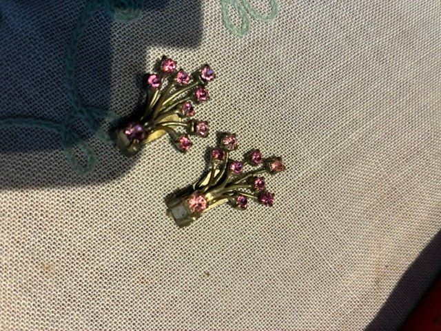 Ohrringe & -stecker: clips oreille rose -verre – Gebraucht aus Evilard von nenette01 1