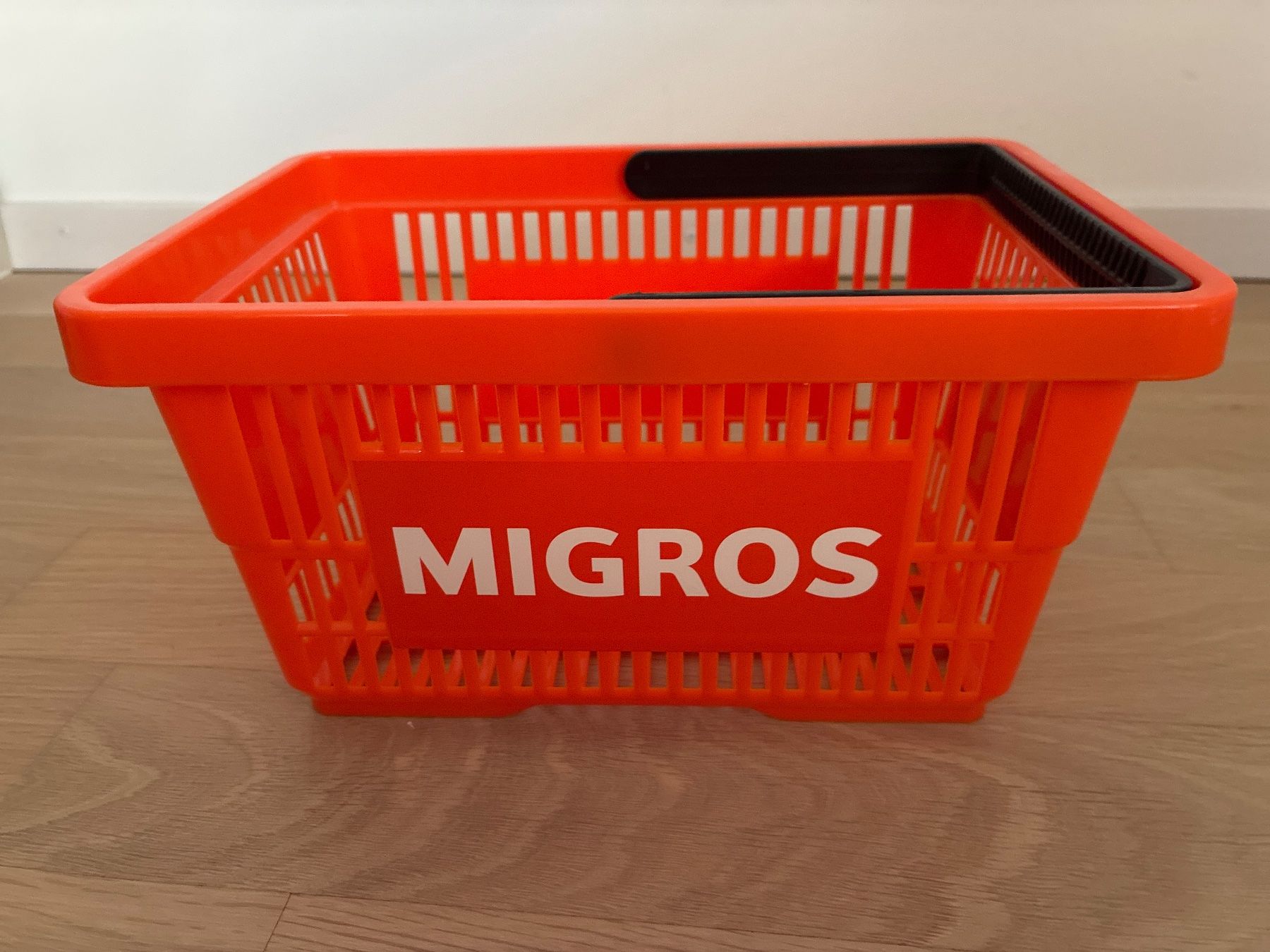 Migros Giocattoli: mini Migros Körbli – Usato da Uster venduto da Osche