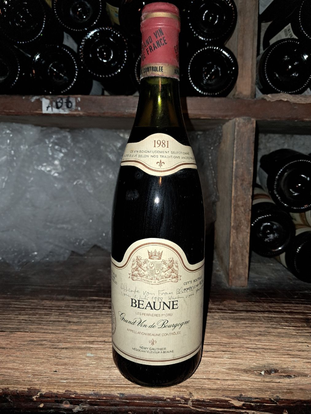 Wein: Beaune Premier Cru "Les Perrières" 1981 – Neu und originalverpackt aus Le locle von juliensaran