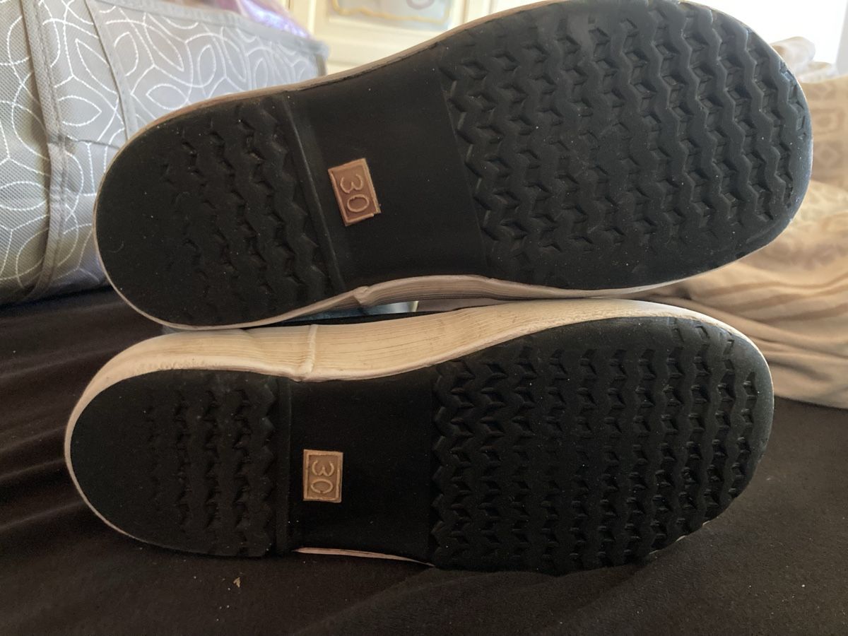 Scarpe per ragazzi: Gummistiefel schwarz Gr 30 Aigle – Usato da Effingen venduto da Schwarzefina 3