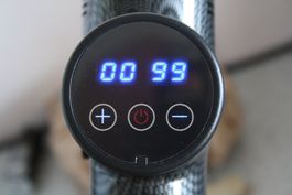 MASSAGEGERÄT MIT AKKU + LADEGERÄT STARK