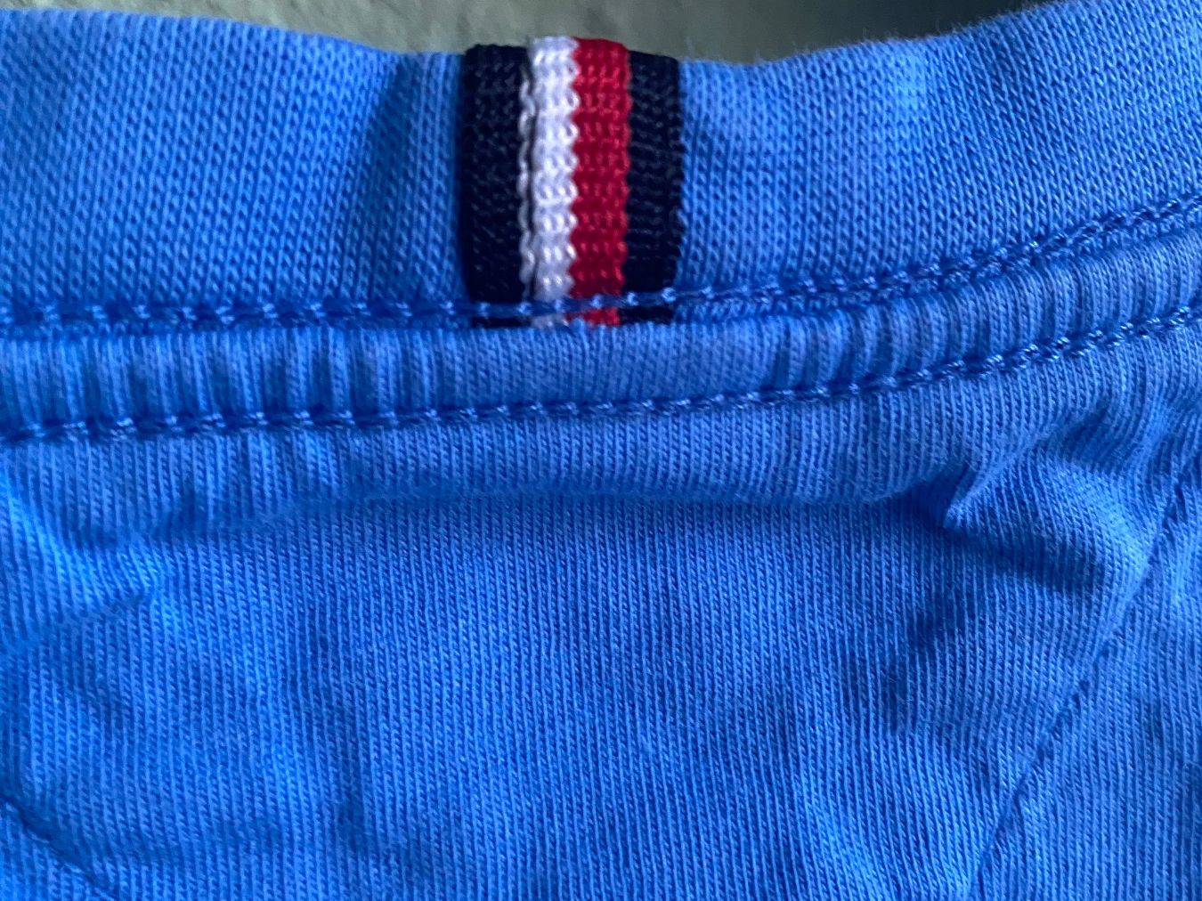 Tommy Hilfiger T-shirt: Tommy Hilfiger T-Shirt Hellblau, Gr. 176 – Usato da Basel venduto da Larry24 3