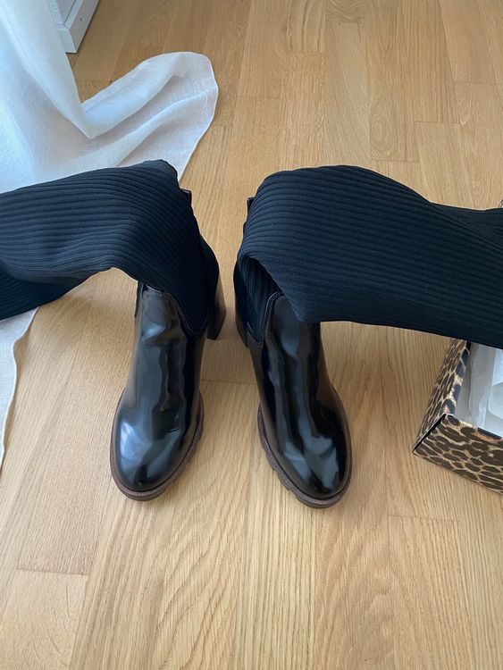 River Island - Bottes plates avec chaîne - Noir