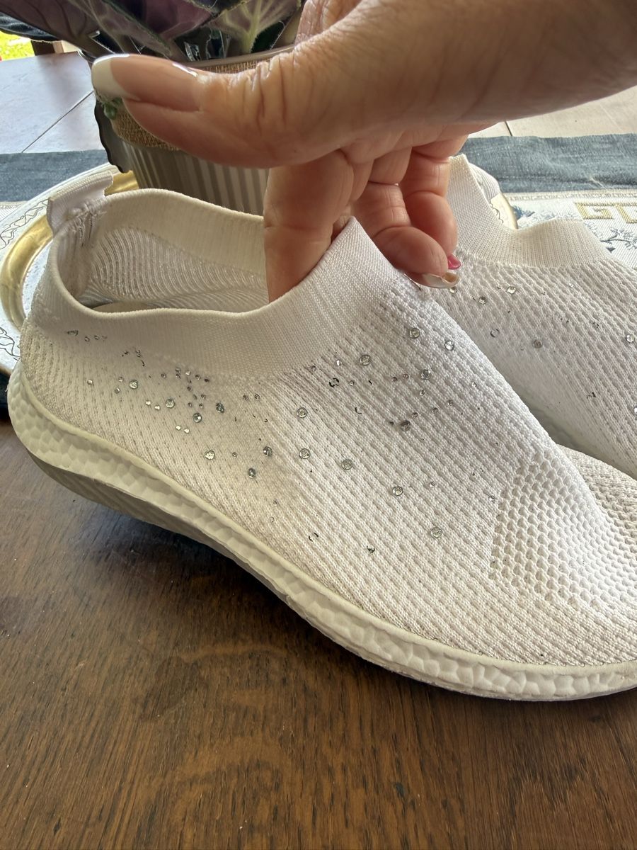 Damenschuhe: Baskets blanches et sequins  – Gebraucht aus Lausanne von Doudoutze 1