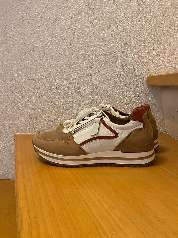 Gabor Scarpe da donna: Hochwertiger Gabor Turnschuh – Usato da Mettmenstetten venduto da Beststeller 2