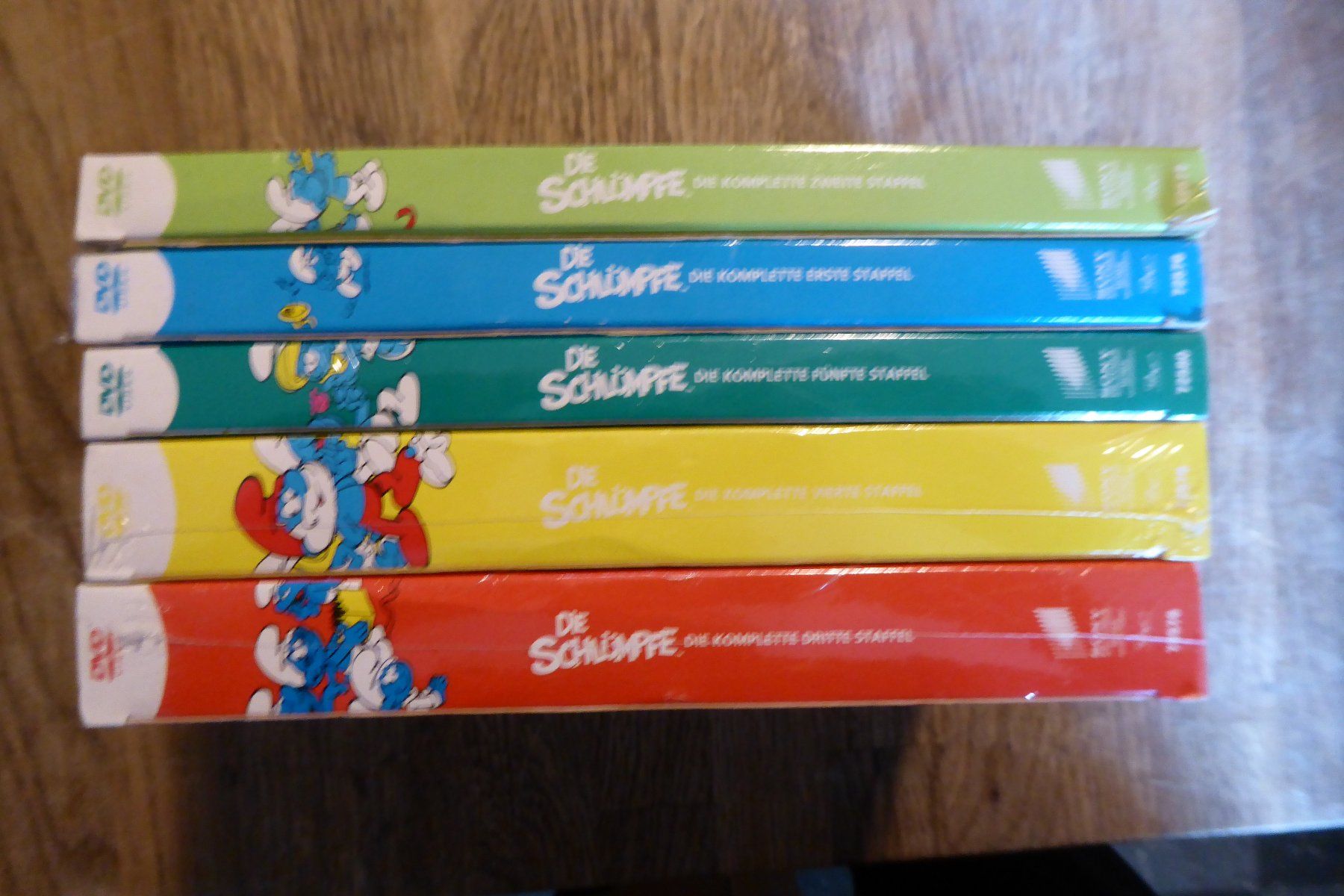 Tous les DVDs: Schlümpfe Serie Staffel 1-5 – D'occasion à Allschwil par Summelsarium