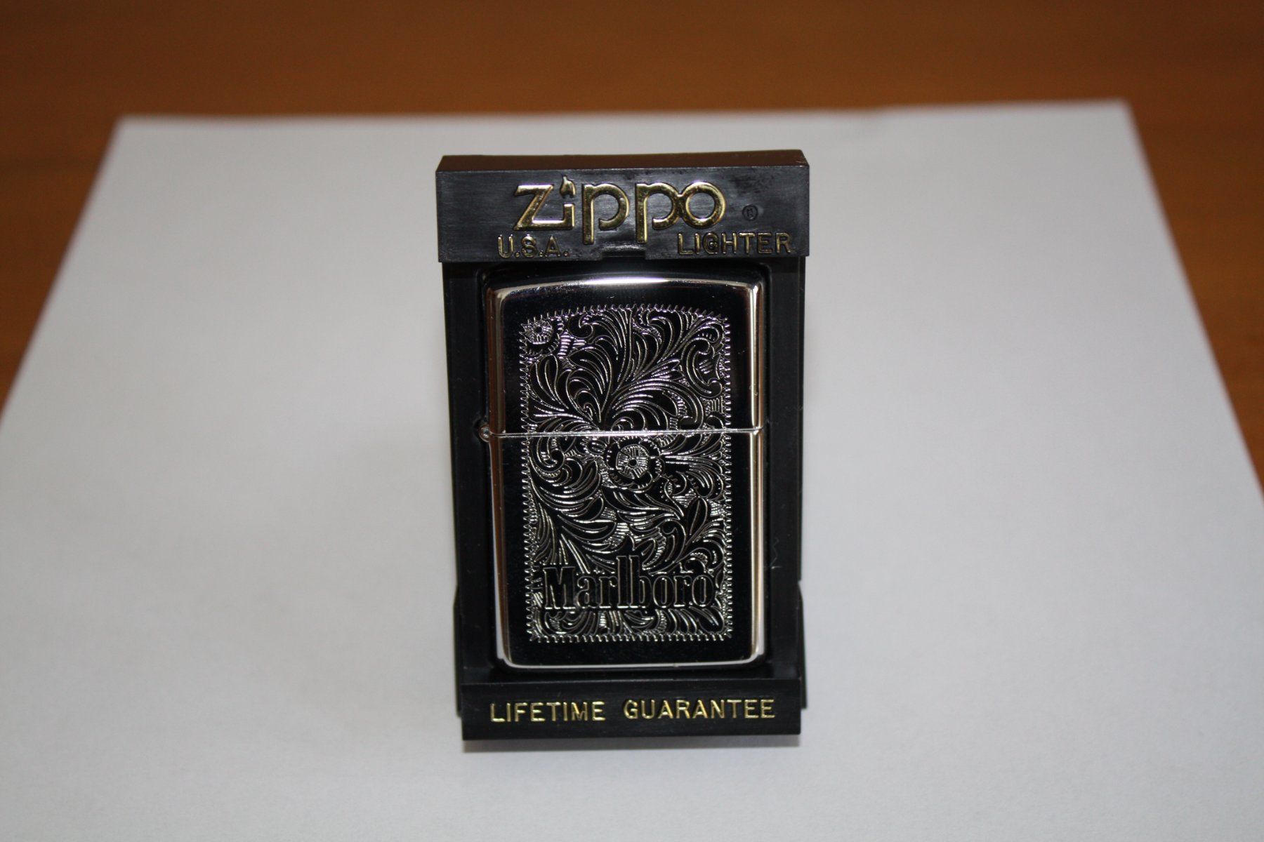 Zippo Briquets: Zippo Feuerzeug Marlboro – Neuf (Voir description) à Gattikon par astra24