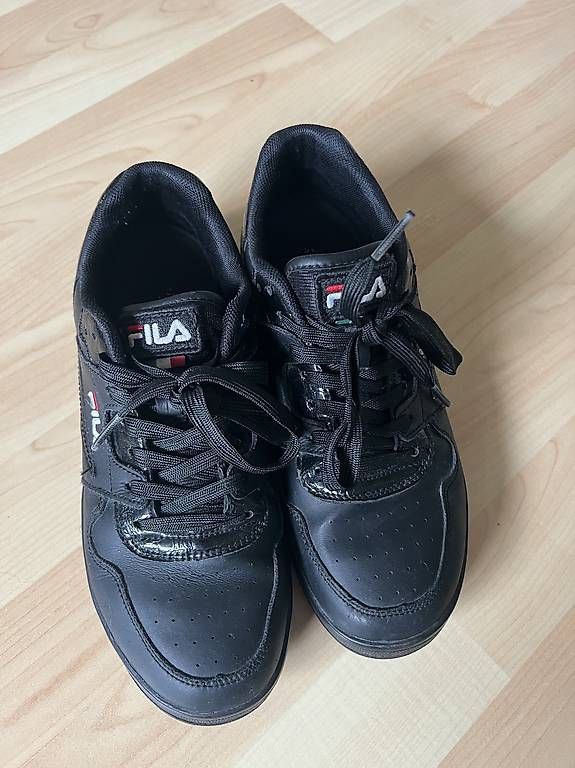 Schuhe für Jungen: Fila Sneaker  – Gebraucht aus Pratteln von leh_tc6z