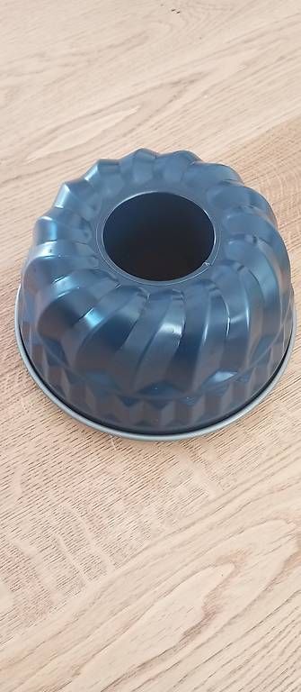 Kaiser Teglie da forno: KAISER Gugelhupfform, 24 cm – Nuovo (secondo la descrizione) da Schlieren venduto da cas_yw5s 1