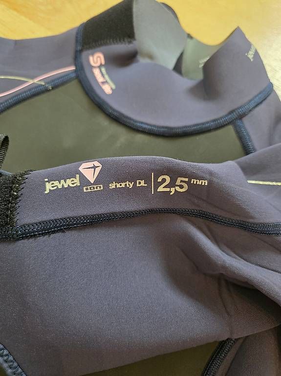 Tauchanzüge: Neopren- Anzug / Neopren / Shorty – Gebraucht aus St. Gallen von loveric 3