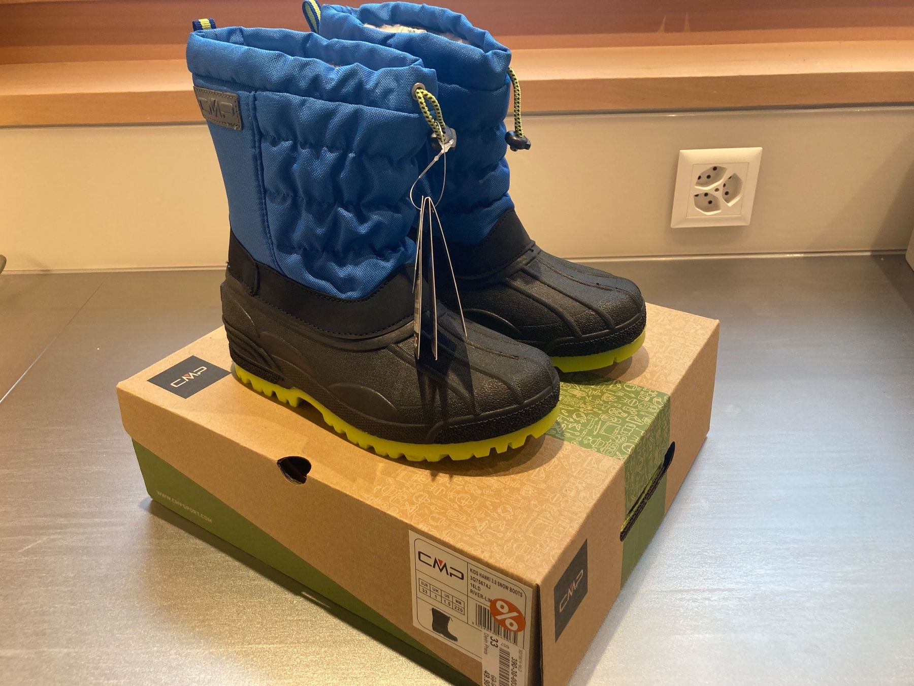 CMP Scarpe da uomo: CMP Kids Hanki 3.0 Snow Boots - Grösse 33 – Nuovo e nell'imballaggio originale da Appenzell venduto da Steihirt