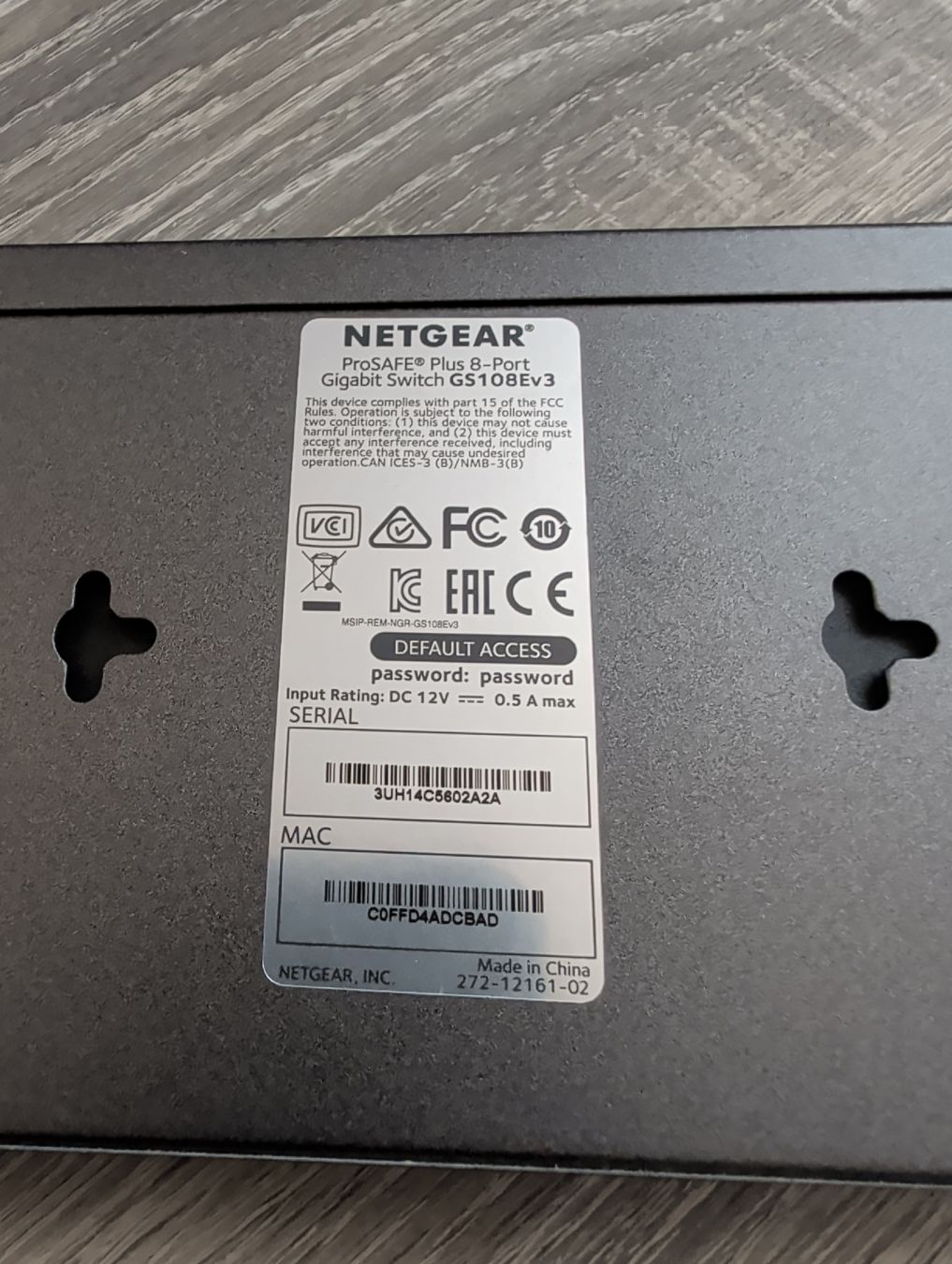 Netgear Hubs & Switches: Netgear ProSafe Plus Switch GS108E 8-Port Manageds Switch – D'occasion à Lupfig par Geee89 1