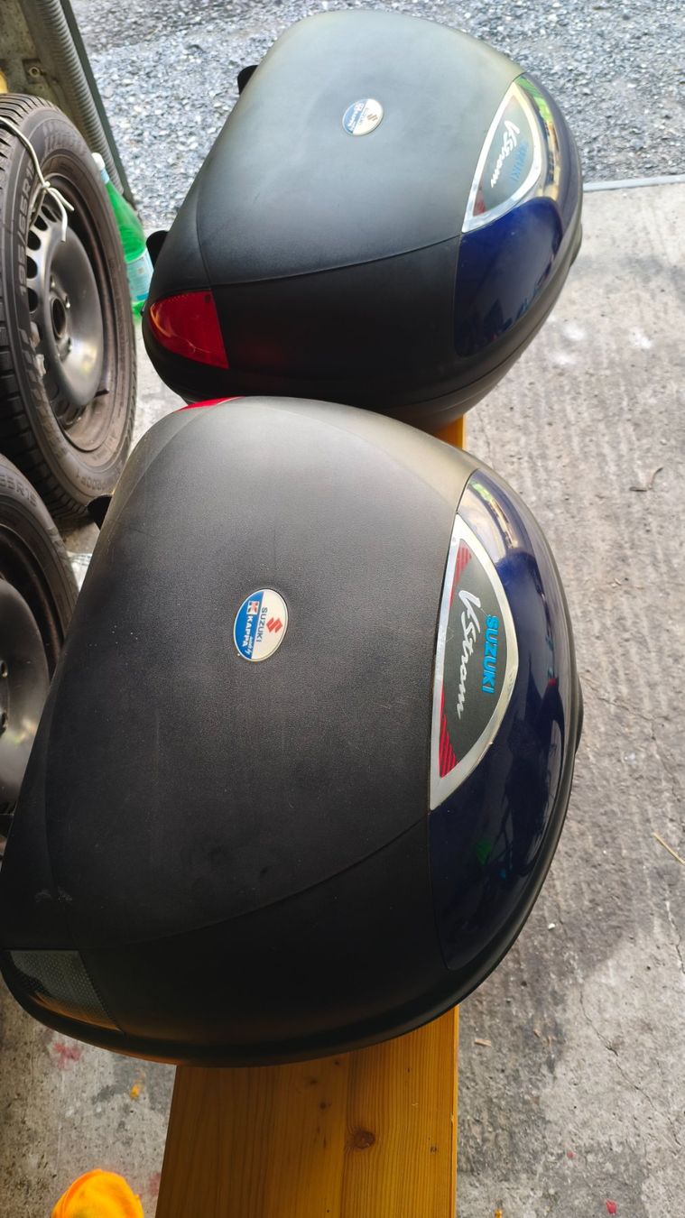 Valigie: Seitenkofferfür Suzuki V-Strom – Usato da St. Margrethen SG venduto da vas_8tsg