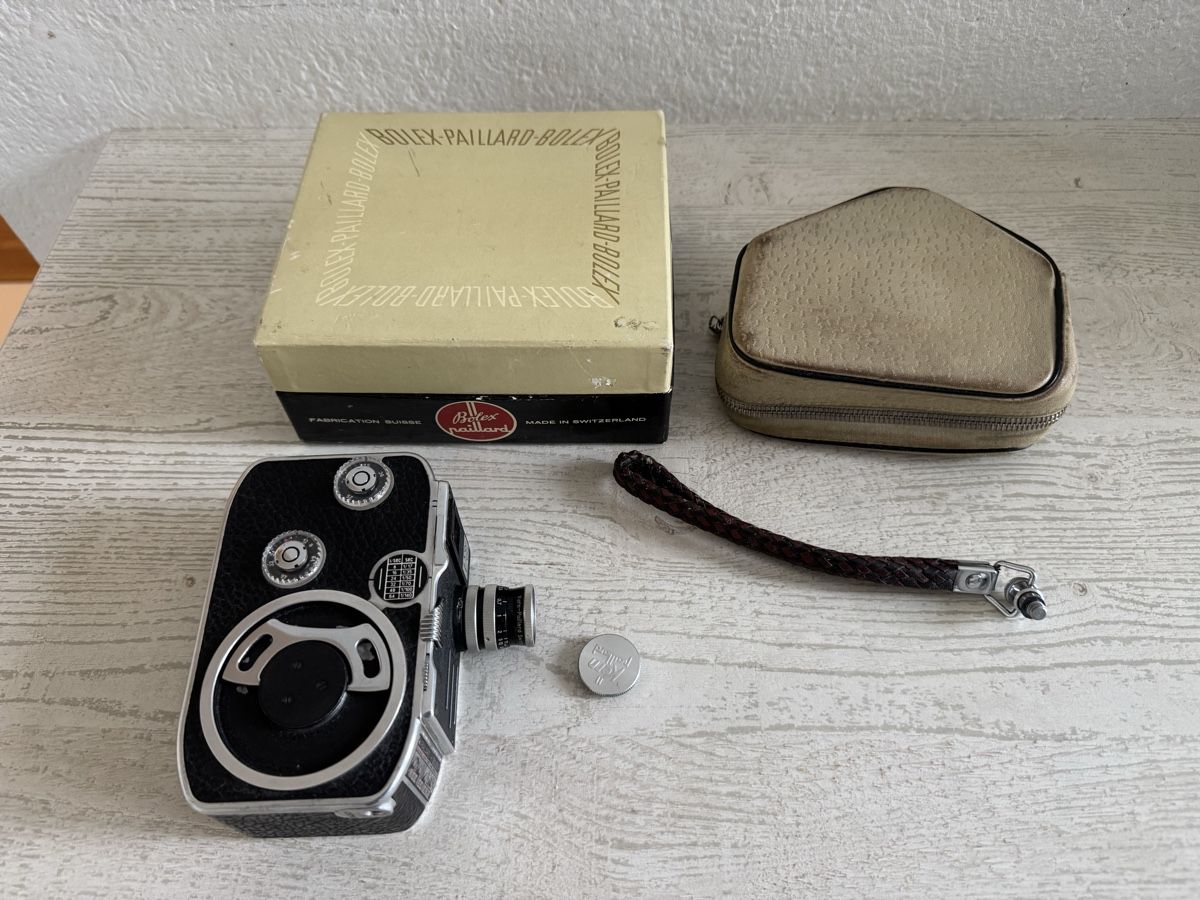 Bolex Fotocamera: Bolex paillard 8c  8mm kamera – Usato da Zunzgen venduto da milesdavis76 4