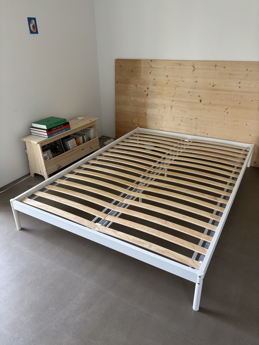 Lits: IKEA bed and mattress NEW – Neuf (Voir description) à Zürich par blackblack 3