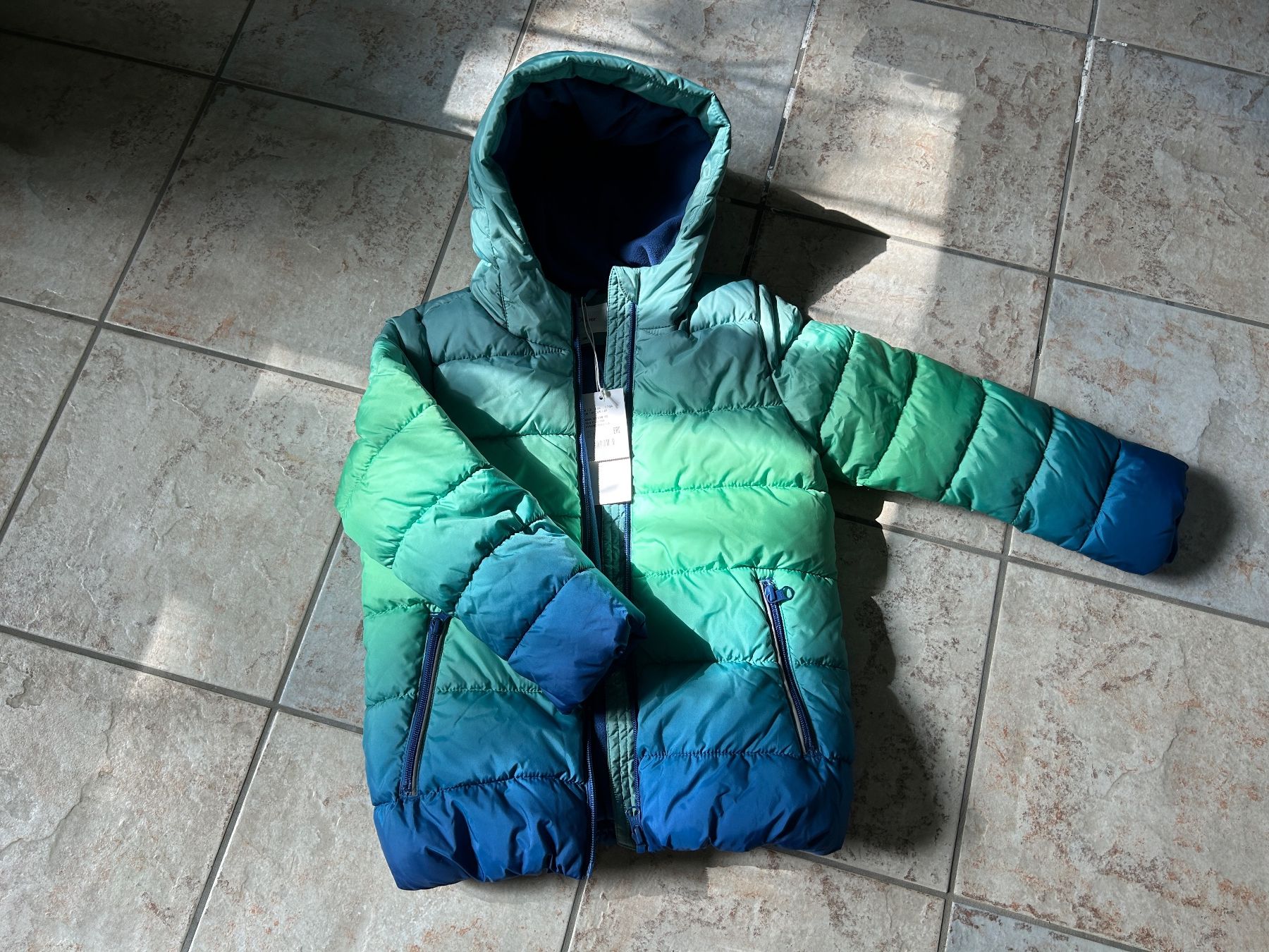 Vestes & Manteaux: Jacke Winter, neu, Grösse 128 – Neuf avec emballage d'origine à Reichenburg par nanuk015
