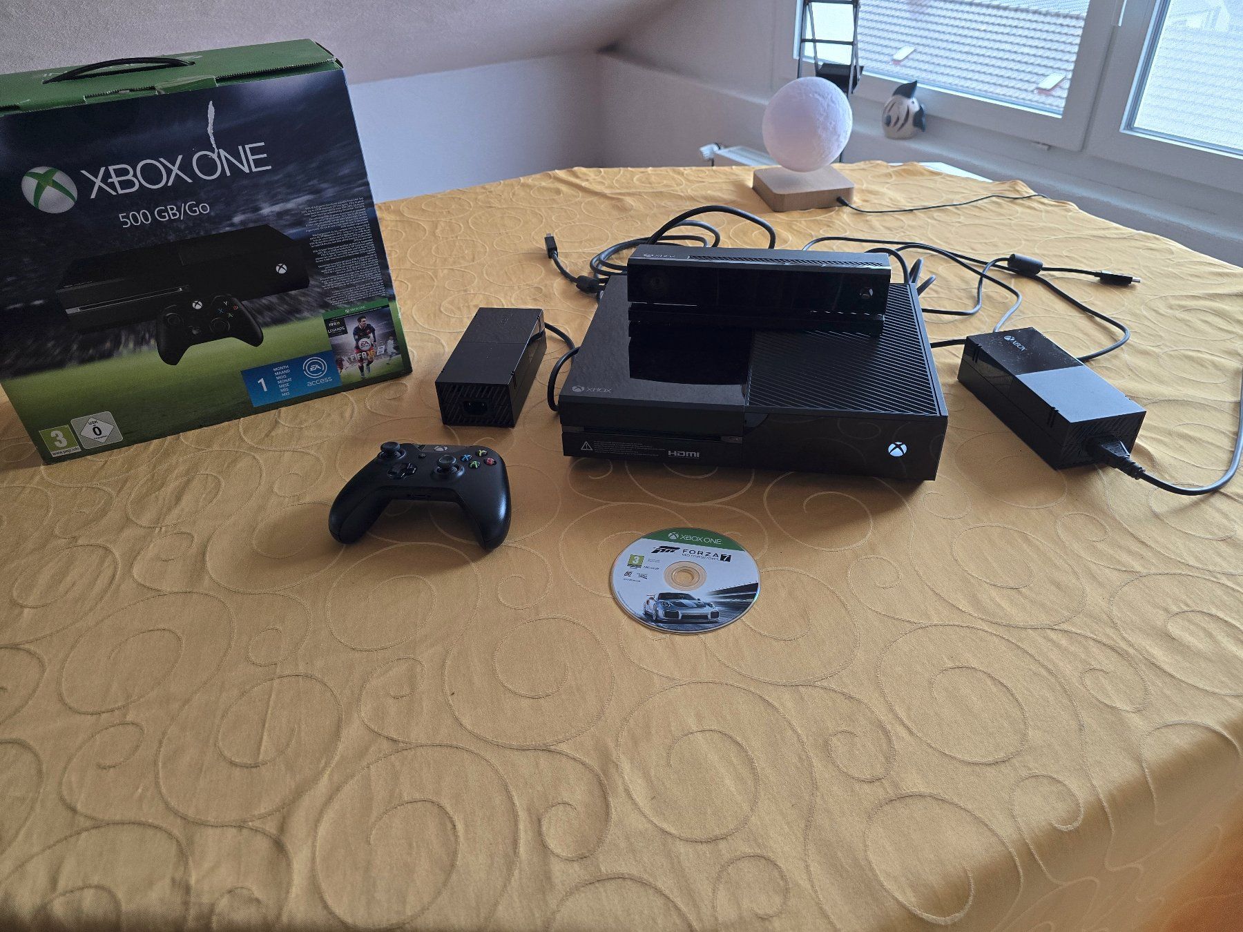 Microsoft Consoles: Xbox One 500 go mit Kinect – D'occasion à Steckborn par frazy81