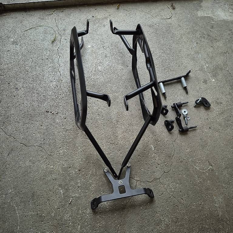 SW-Motech Supporti a parete: SW Motech Trax Seitenträger Triumph – Usato da Gamprin venduto da Holzkunst. 1