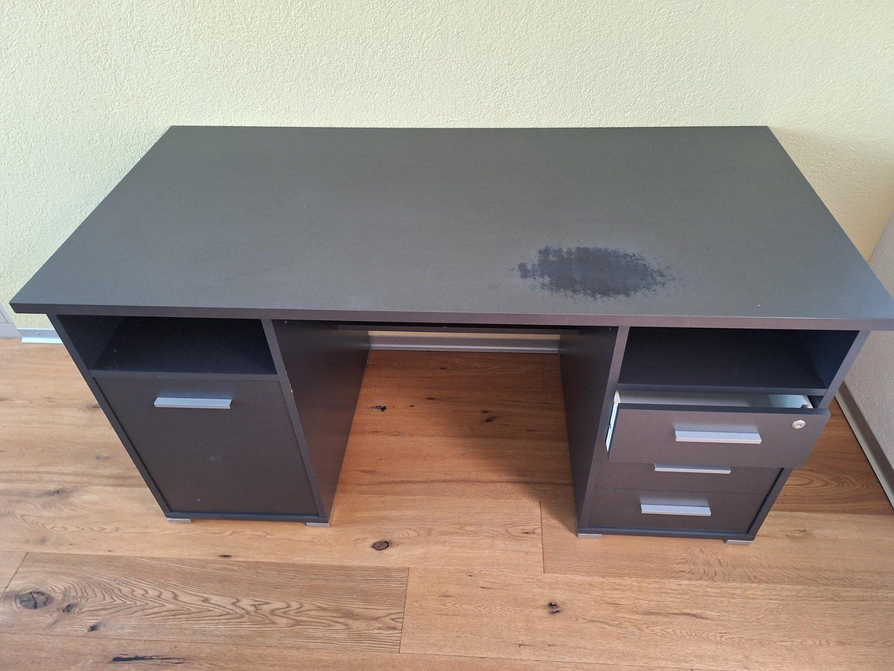 Schreibtische: Bürotisch – Gebraucht aus Altishofen von Vigu73 1