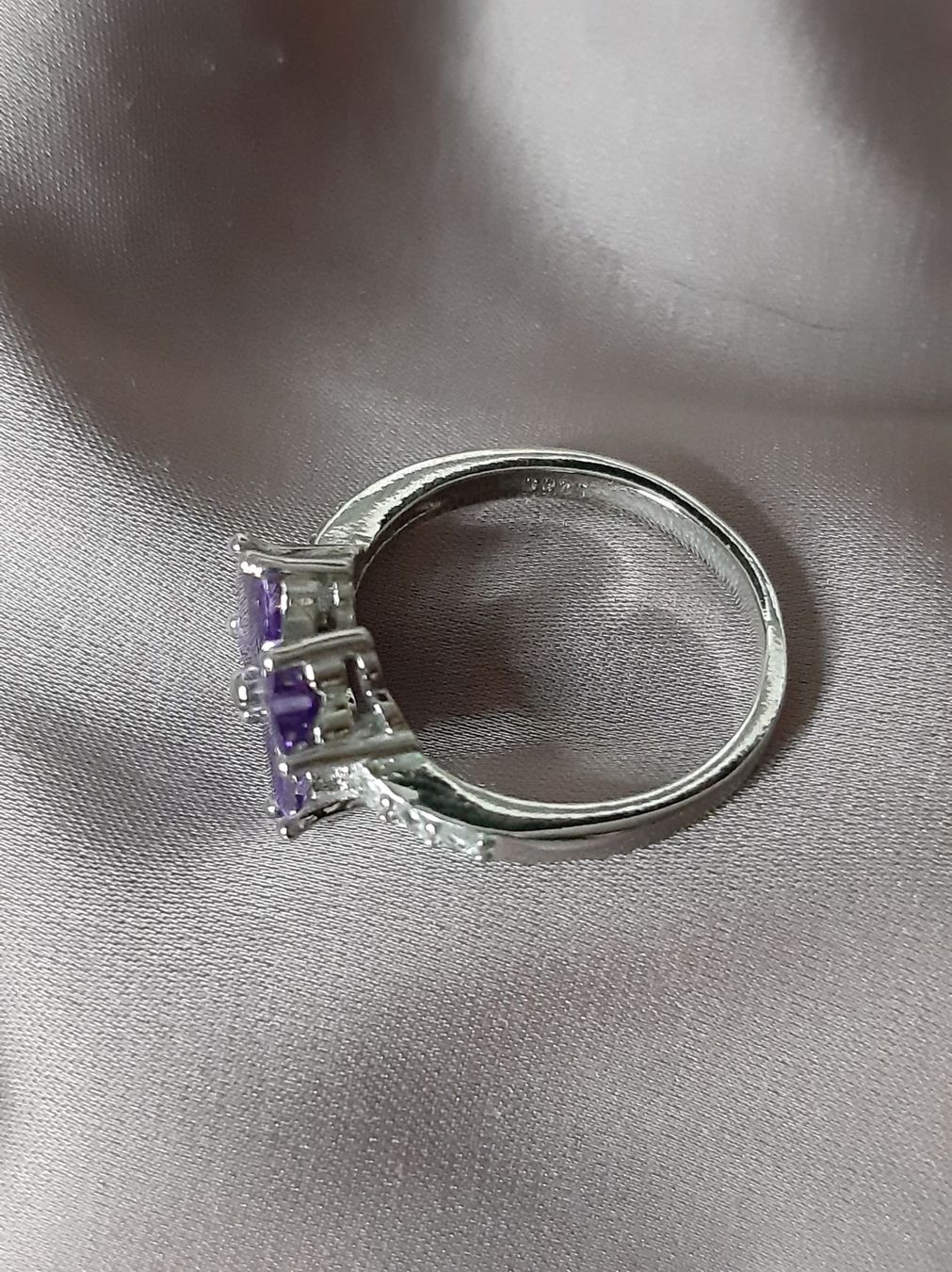 Anelli: Ring mit Amethyst, Glücksklee 925 versilbert, Gr. 8 – Nuovo (secondo la descrizione) da Grenchen venduto da maretop 2
