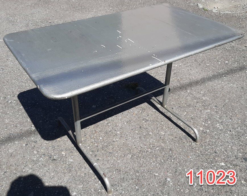 Tavoli: Gartentisch, kippbar, 116 x 70 – Usato da Triesenberg venduto da Lagi1957