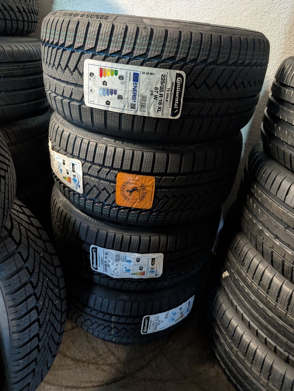 Continental Pneus & Roues: Winterreifen  – Neuf avec emballage d'origine à Dürrenäsch par Pneu-Idris