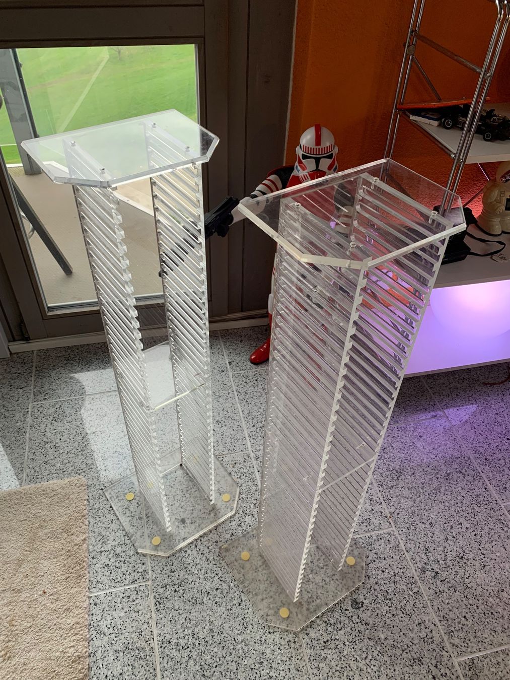Racks & Ständer: 2× Plexiglas CD-Tower 80er/90er – transparenter CD Ständer – Gebraucht aus Stans von Bridges_Vintage 7