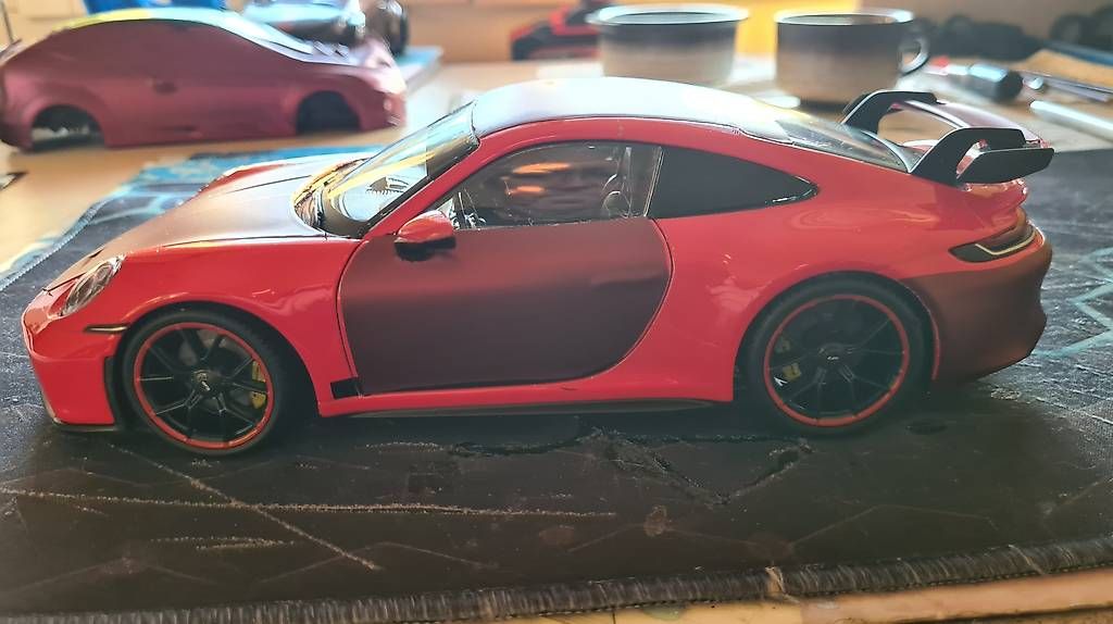 Modellini d'auto: PORSCHE MODELL 911 1:18 – Usato da Ittigen venduto da ROCKY1964
