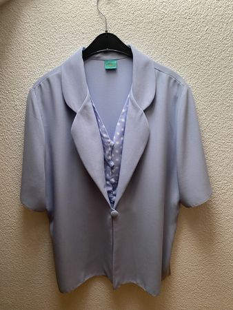 Damen Blazer Bluse Gr. 48 – Helllila mit gepunktetem Einsatz