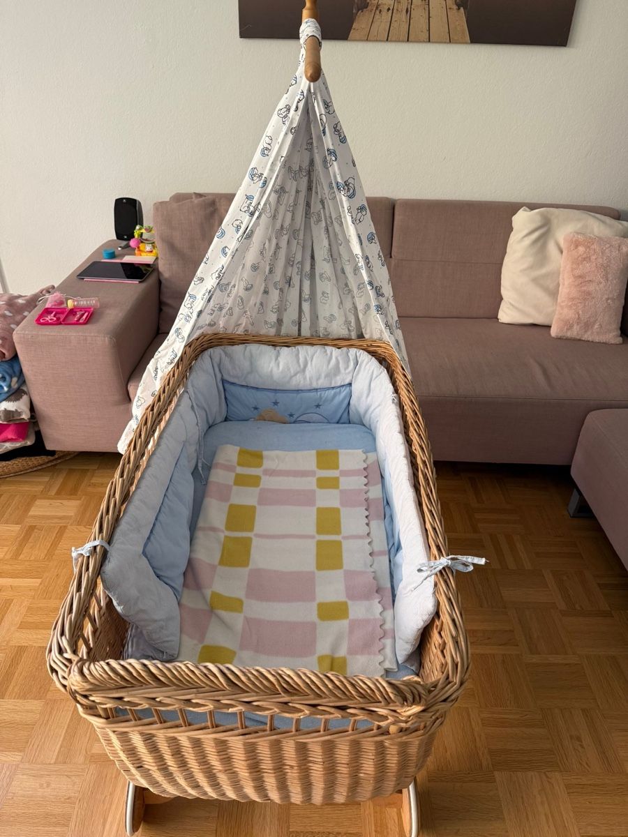Culle: Antiker Rattankorb Kinderstubenwagen – Usato da Muri b. Bern venduto da mar_q2qr
