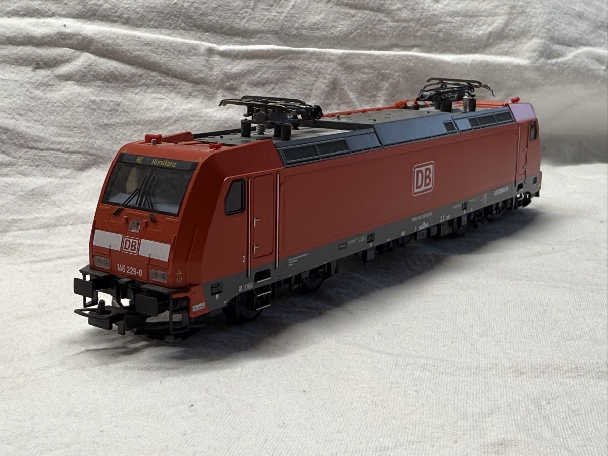 Piko Modelleisenbahnen: Modellbahn E-Lok BR 145 DB Spur H0 – Gebraucht aus Spiez von Randalthor