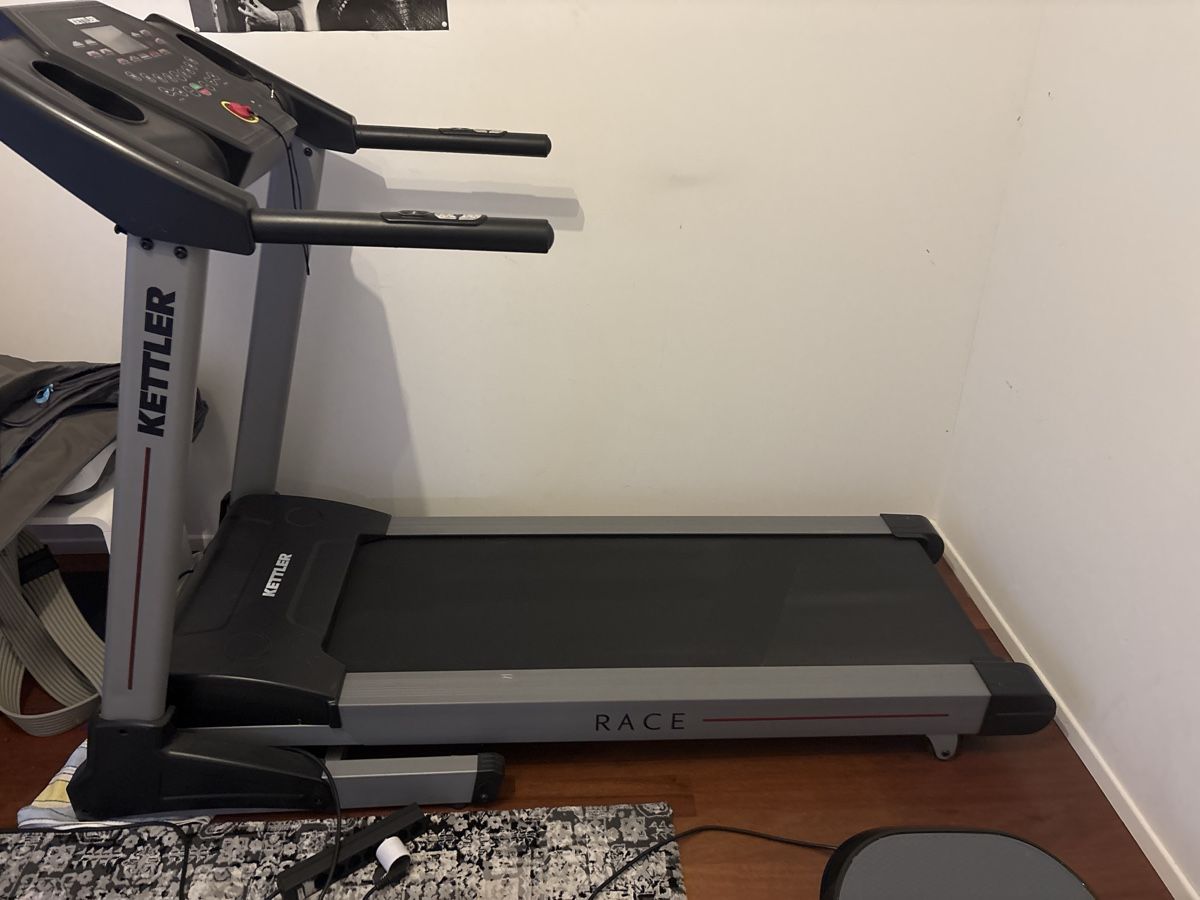 Kettler Vélos d'appartement: Kettler Laufband – D'occasion à Buchs ZH par MurielPluessBuchs 1