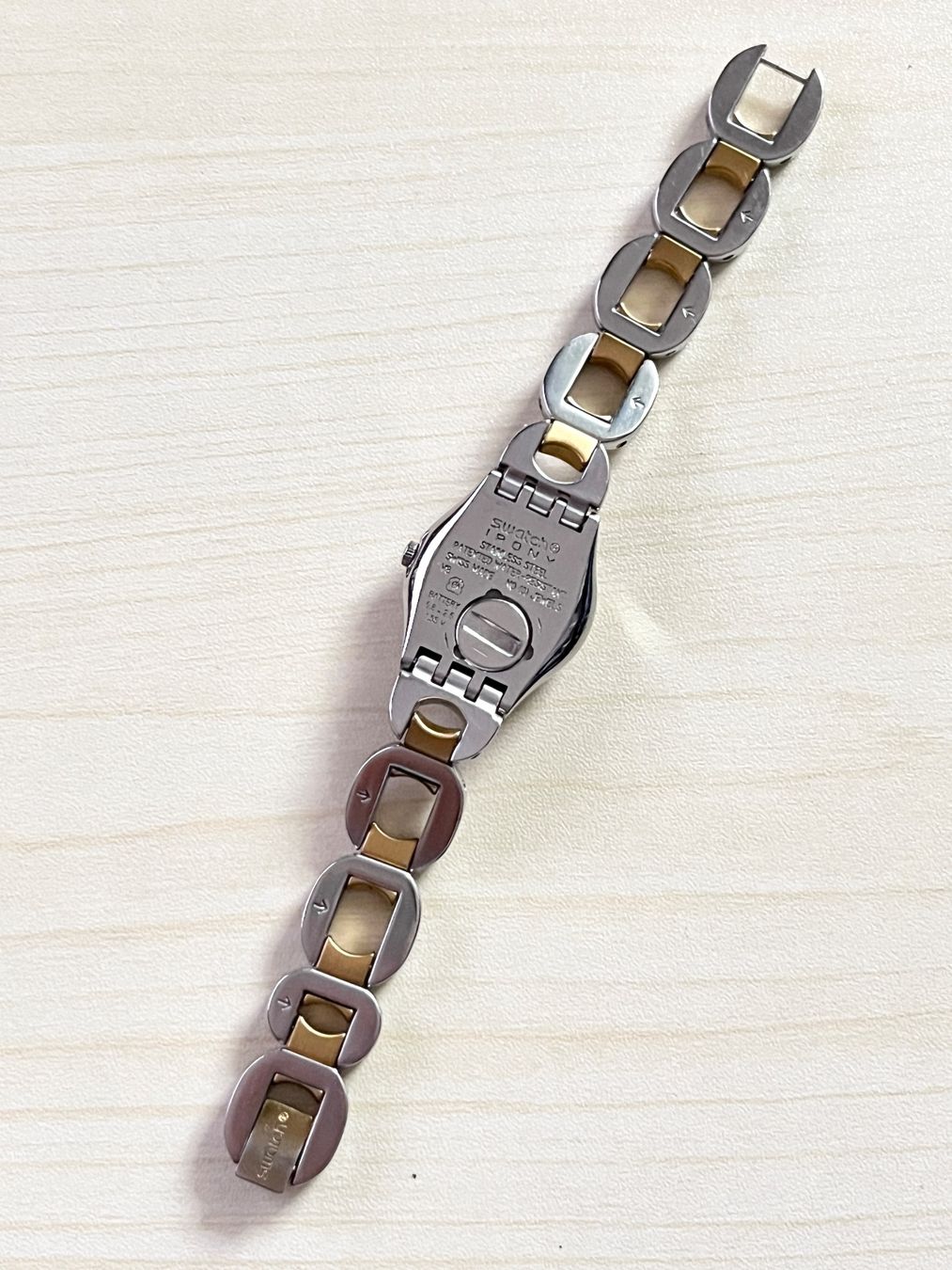 Swatch Orologi: Swatch Damenuhr, Gold/Silber, elegantes Design – Usato da Grenchen venduto da chththl 6