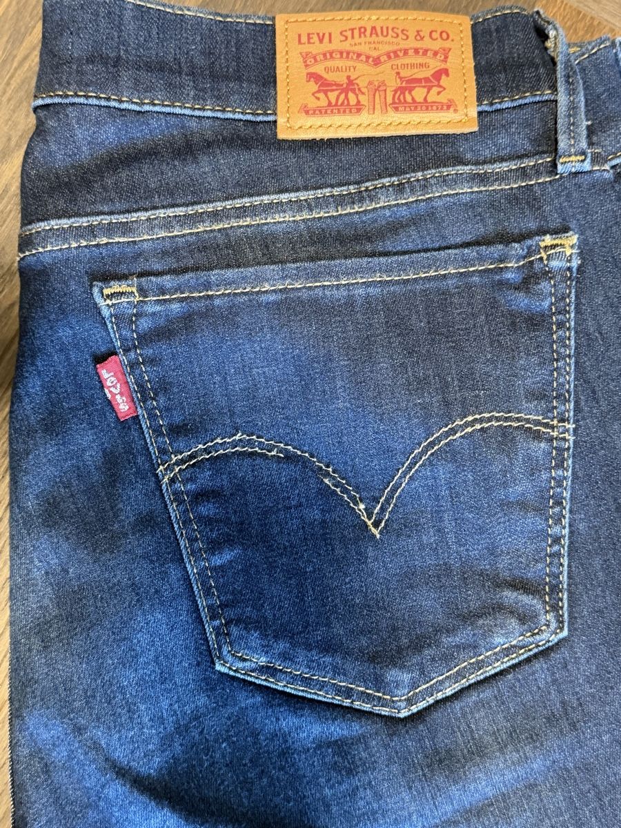 Levi's Jeans: Levi's 710 Super Skinny Jeans, Grösse 29 – Usato da Büttikon AG venduto da jen_g5s9