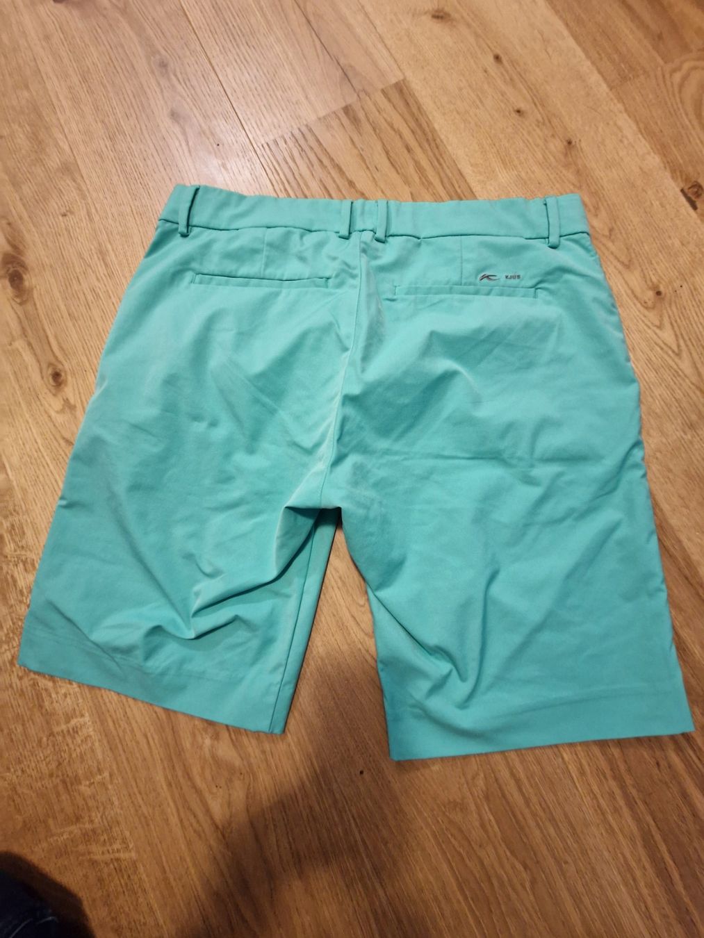 Kjus Pantaloni: KJUS Golf/ Sommershorts W33 – Usato da Davos-Dorf venduto da Bpelikan 1