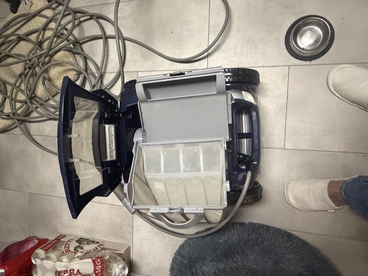 Accessoires de piscine: Robot de piscine Zodiac Vortex 3  – D'occasion à Chéserex par Jteo 4